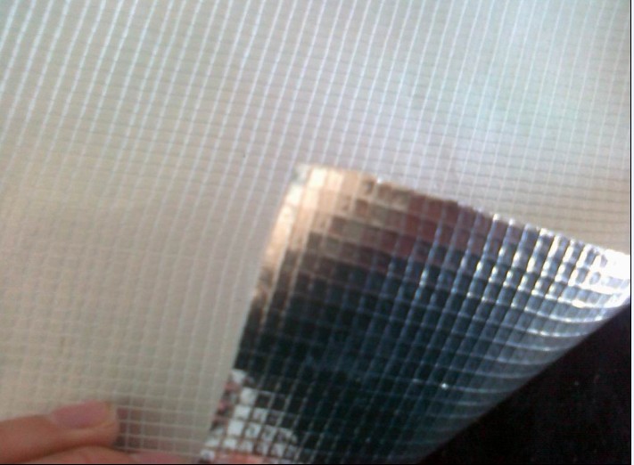 打孔網(wǎng)格鋁箔布